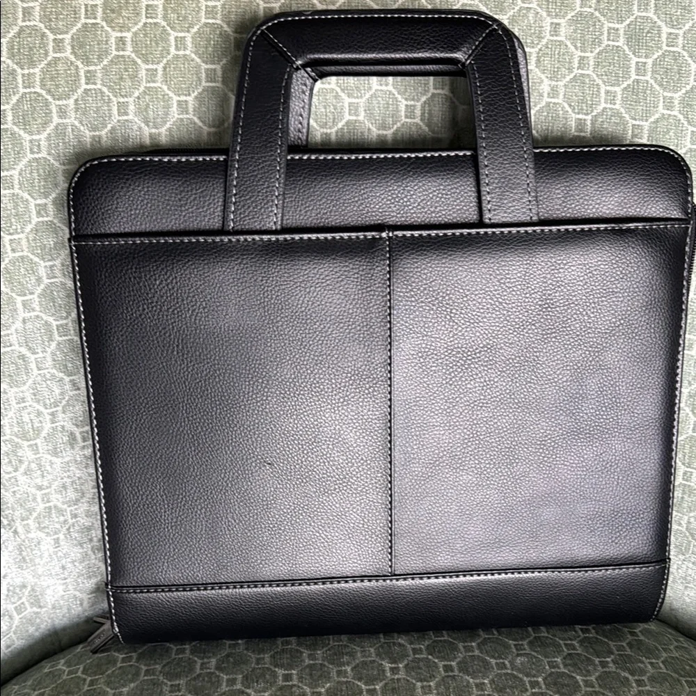 Samsonite Black Briefcase Sleek Professional Design